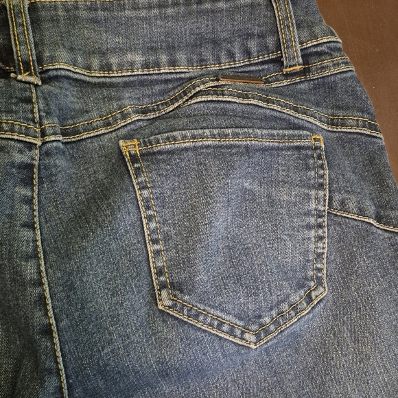 SoHo Med Wash Denim Jeans Curvy Creator Skinny.Double Button Zip .(#1647) - Picture 12 of 16